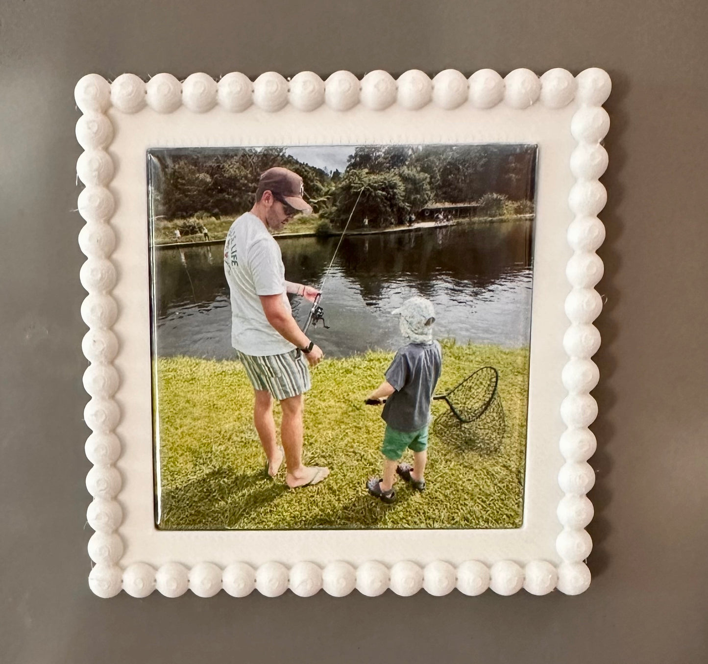 Beaded Magnet Frame (Fits 2x2 Memory Tile)